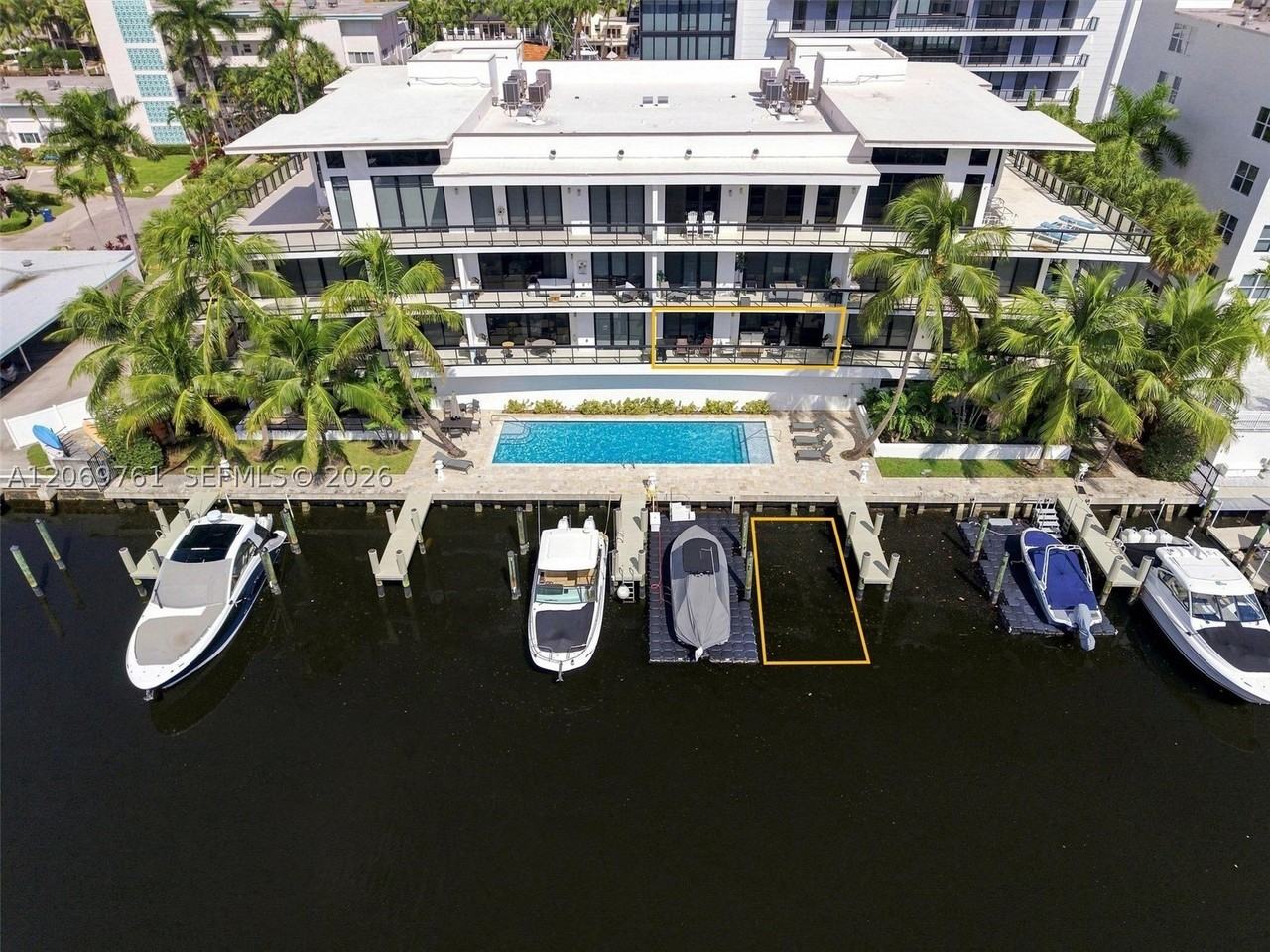 161 Isle Of Venice Dr #202