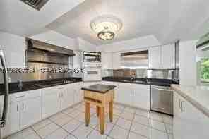 7080 Nw 82nd Ter - Photo 7 of 25