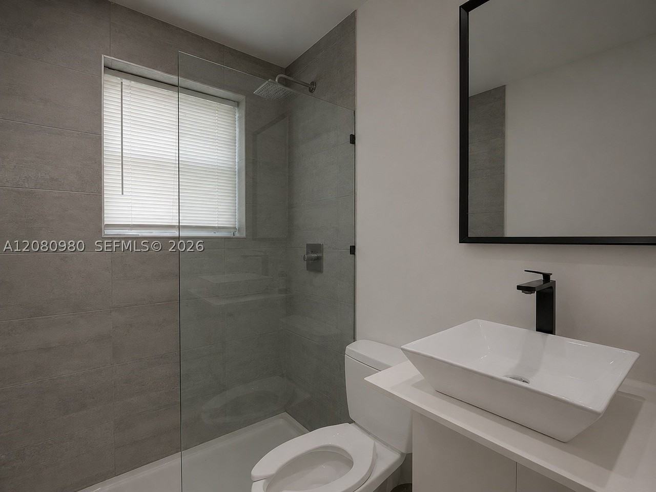 1618 Michigan Ave #26 - Photo 4 of 5