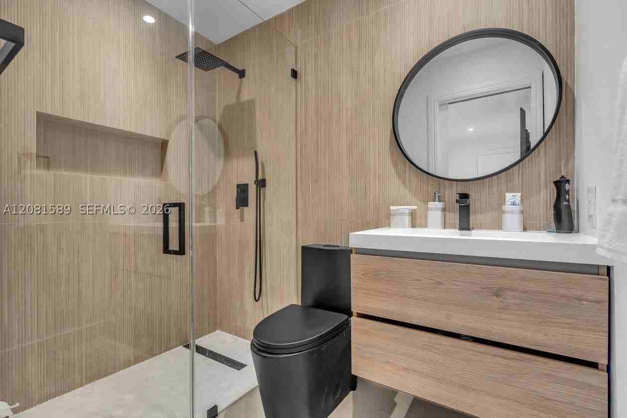 46 Ne 164th St #0 - Photo 5 of 11