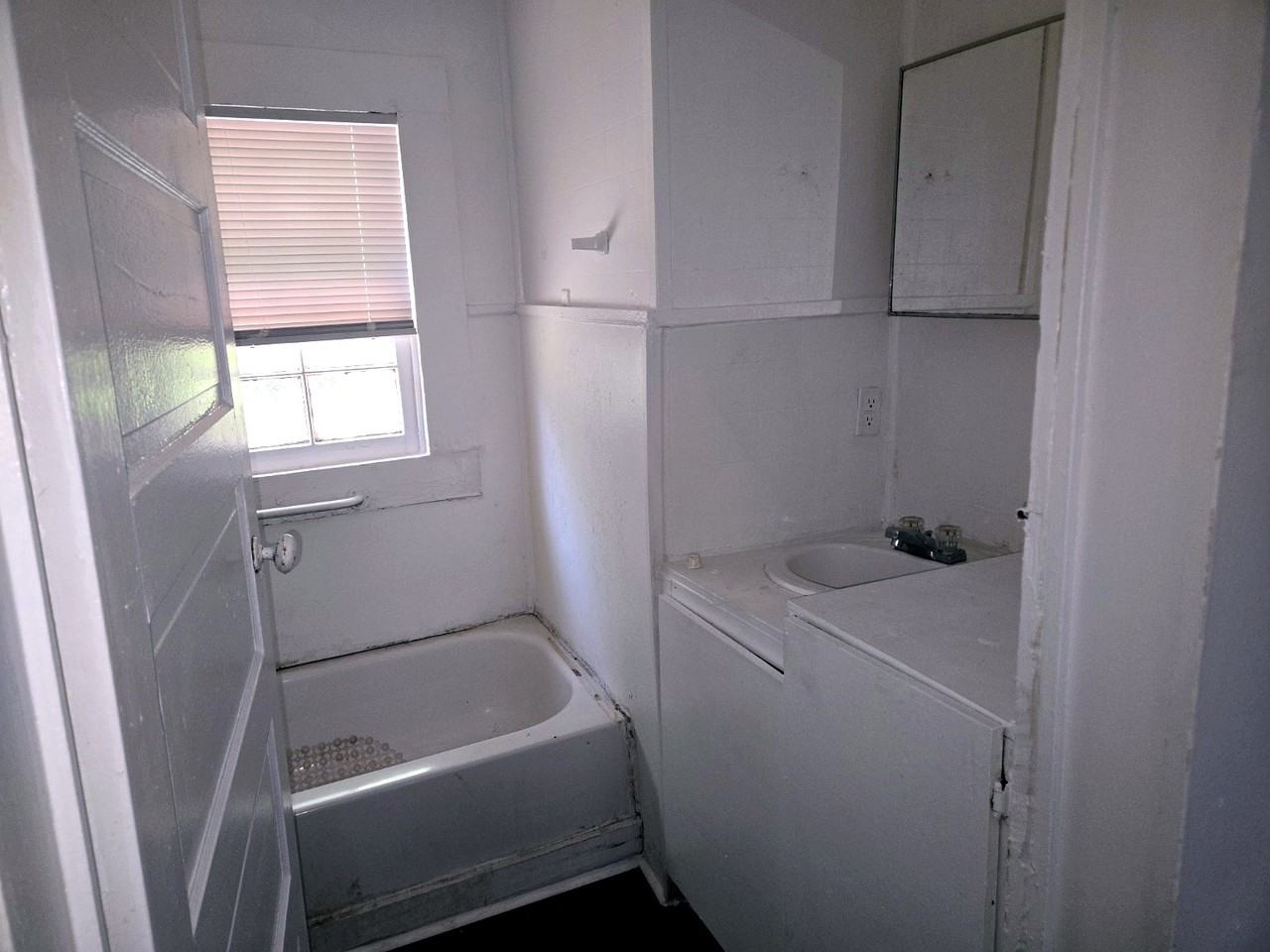 1205 Meisenheimer St #1 - Photo 6 of 7