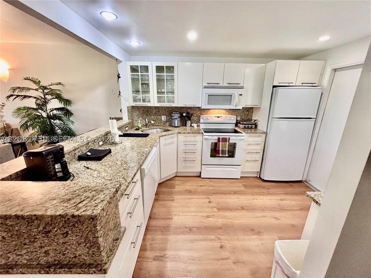 3051 S Palm Aire Dr #102 - Photo 3 of 28