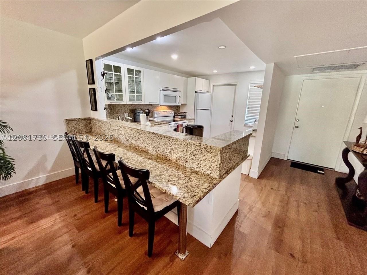 3051 S Palm Aire Dr #102 - Photo 5 of 28