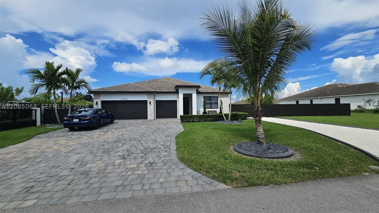 29352 Sw 178th Ave - Photo 4 of 36