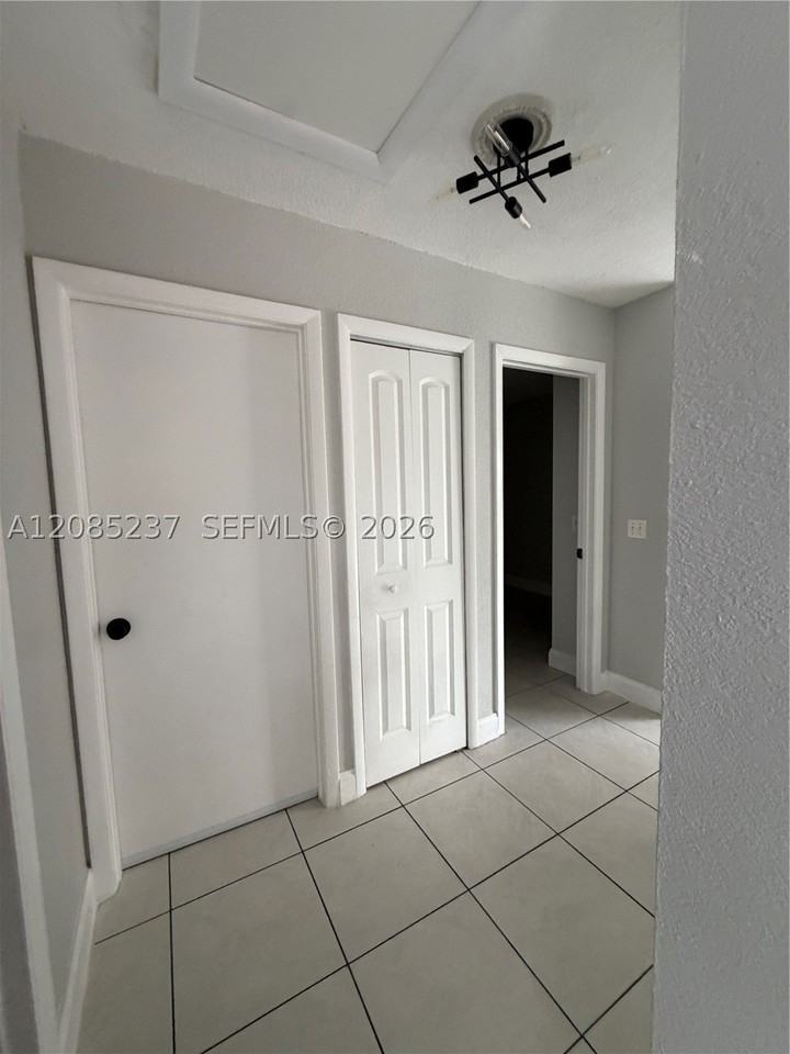 20591 Sw 124th Ct - Photo 5 of 22