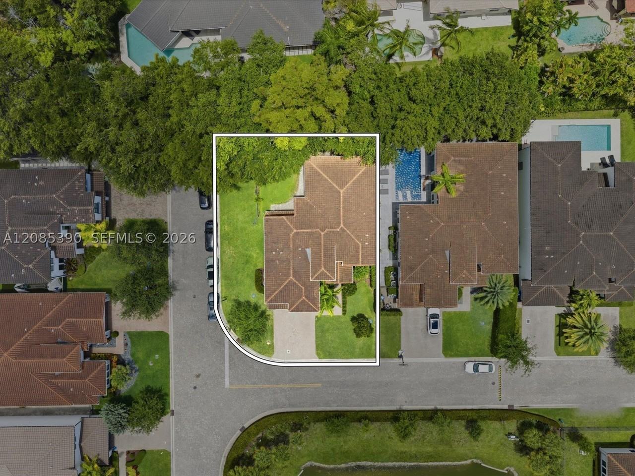 3439 Brookfield Cir N #3439 - Photo 5 of 50