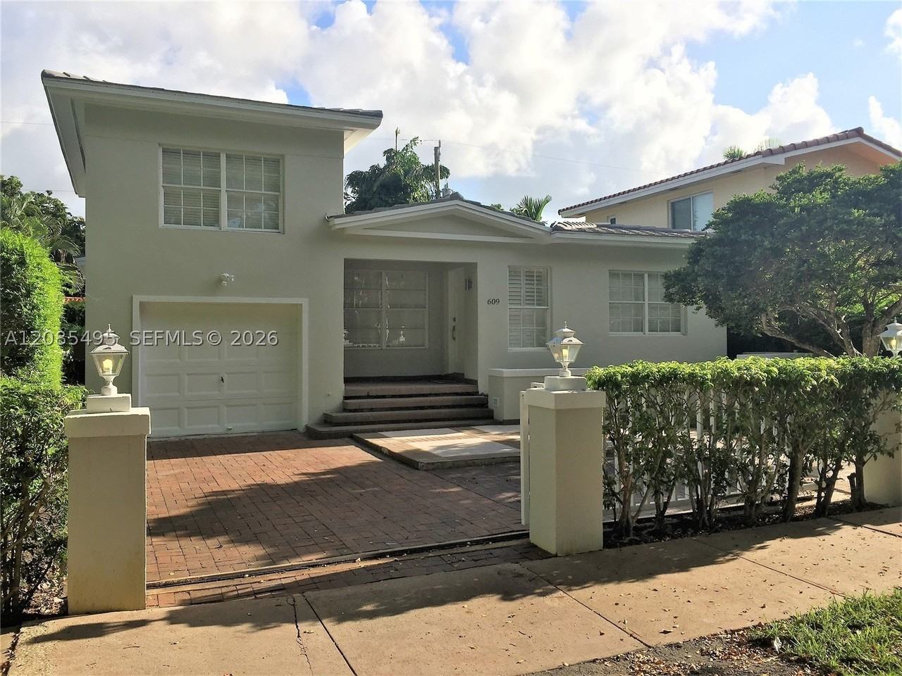 609 Puerta Ave - Photo 2 of 20