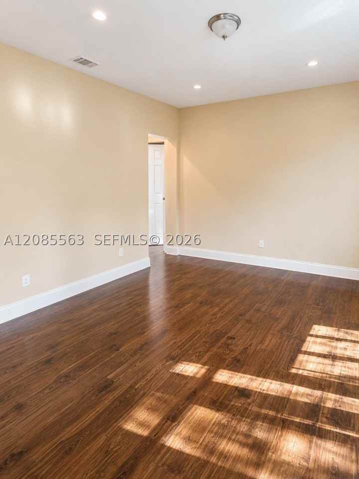 851 80th St #4 - Photo 6 of 7