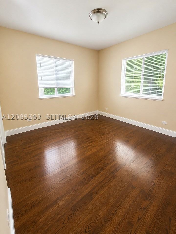 851 80th St #4 - Photo 7 of 7