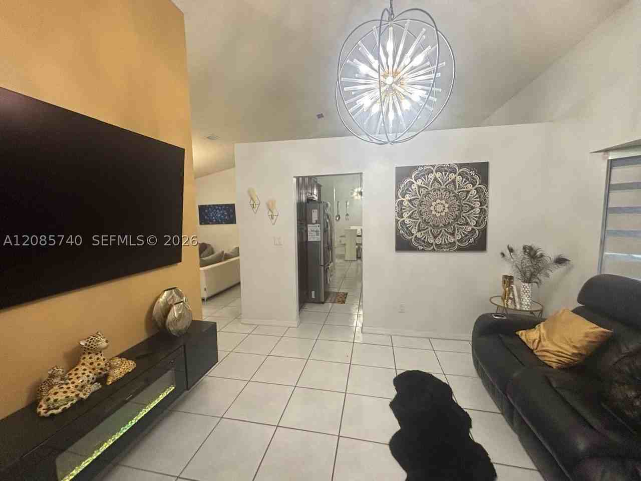 14934 Sw 168th Ter - Photo 4 of 33