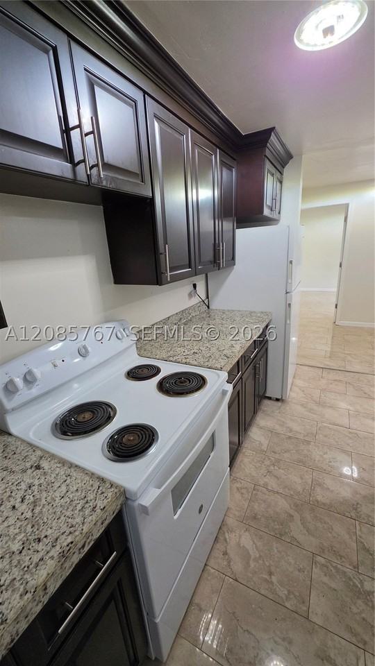 1629 Nw 125th St #1629 - Photo 4 of 12