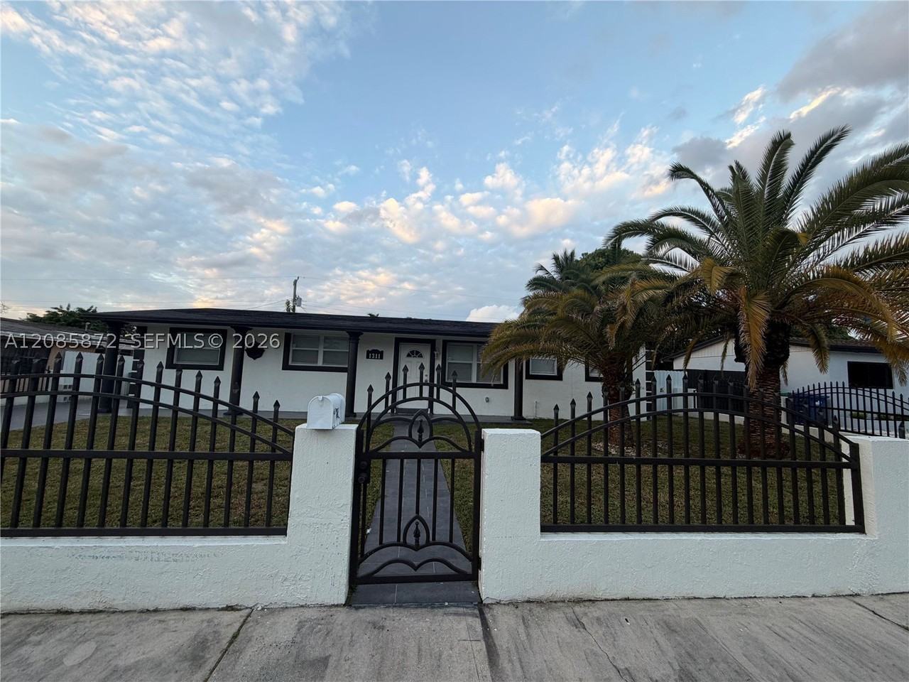 1311 Nw 176th Ter