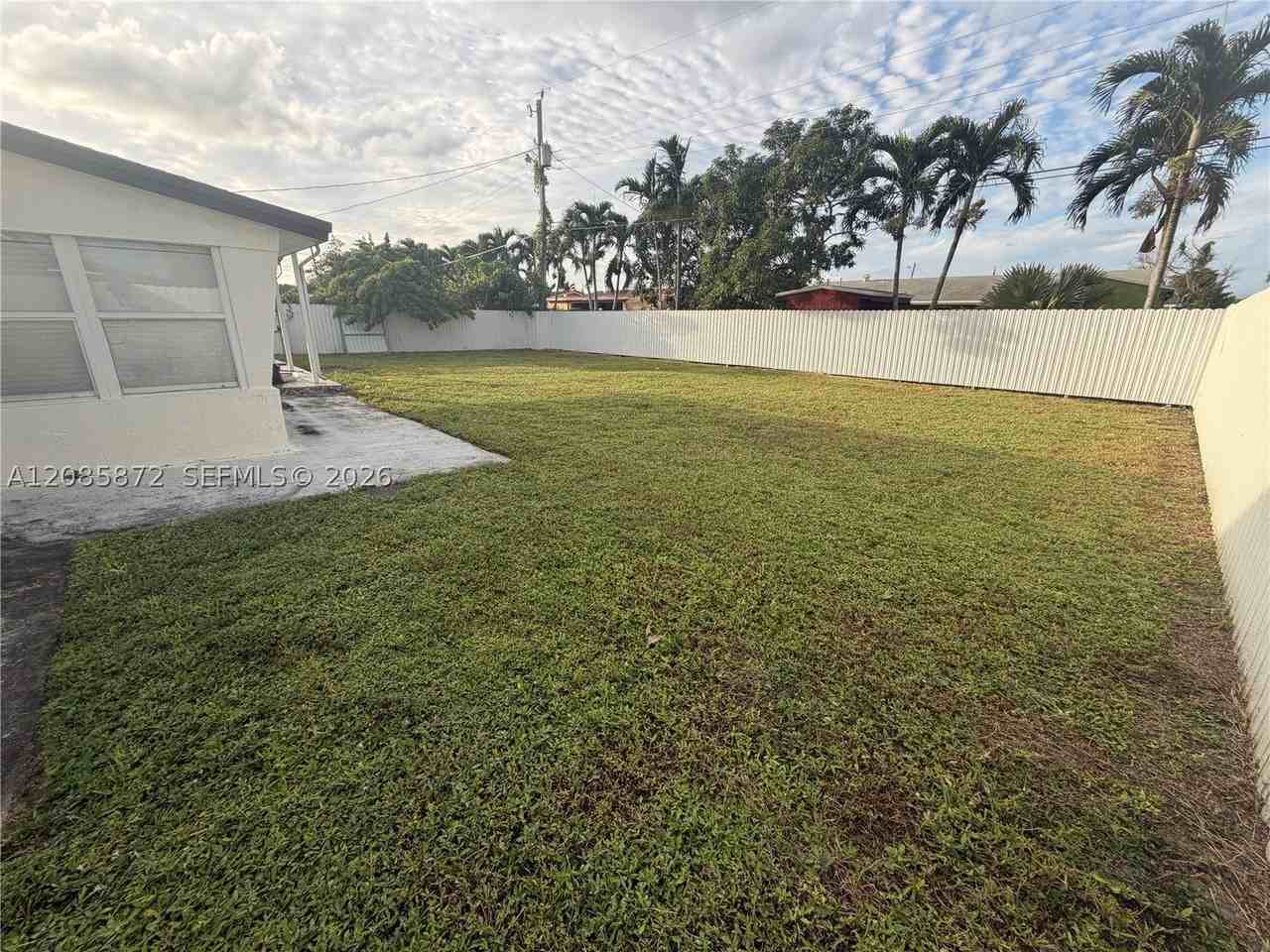 1311 Nw 176th Ter - Photo 4 of 14