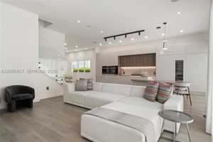 featured image of 18955 Atlantic Blvd