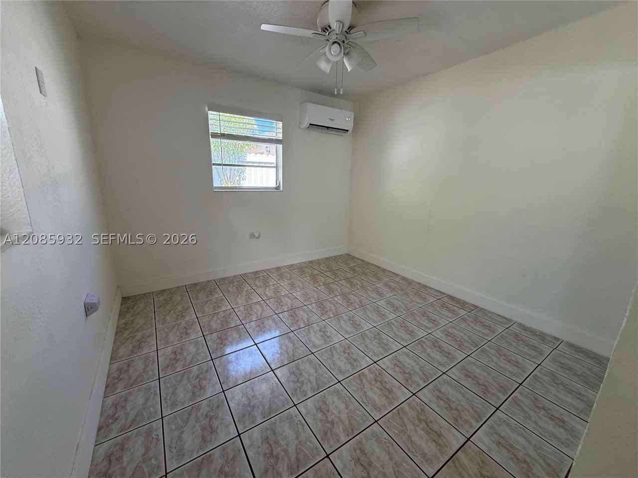 1405 Nw 121st St #2 - Photo 2 of 10