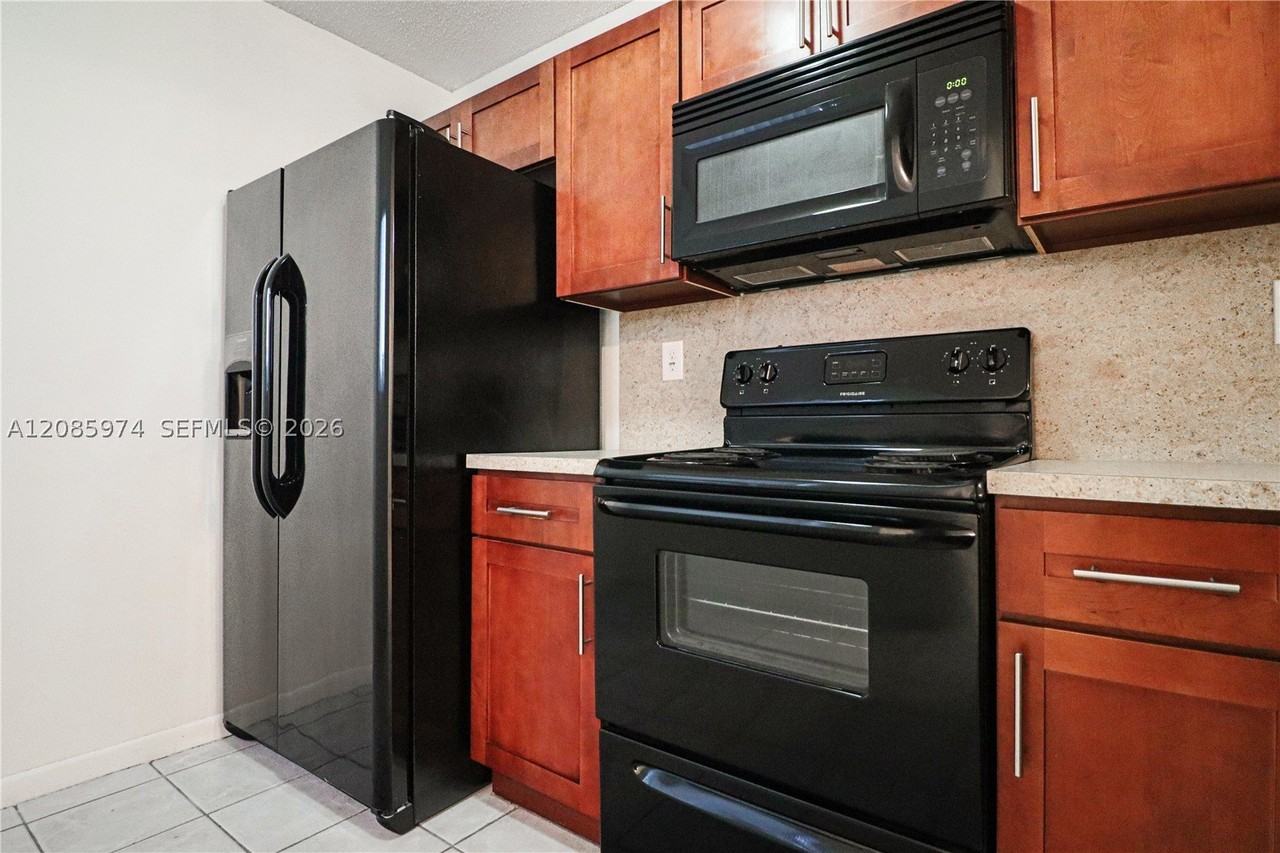 1175 Nw 125th Ct #204 - Photo 4 of 22