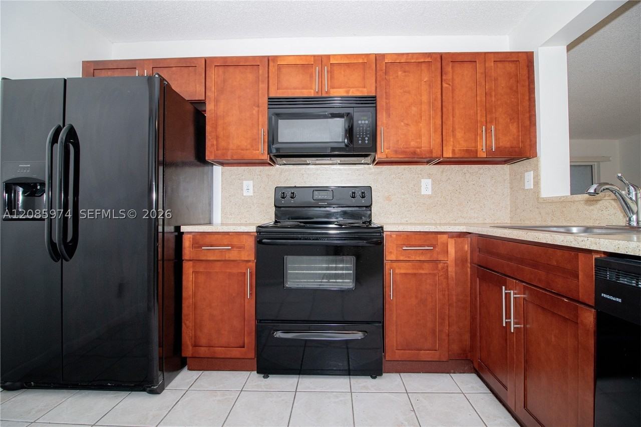 1175 Nw 125th Ct #204 - Photo 6 of 22