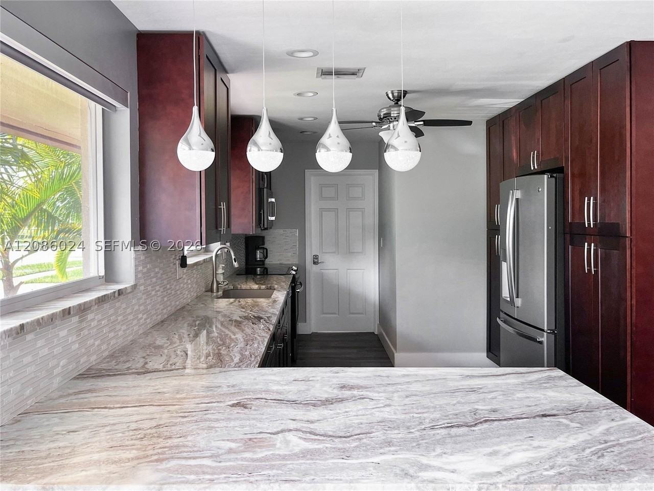 3390 Sw 21st St - Photo 4 of 50