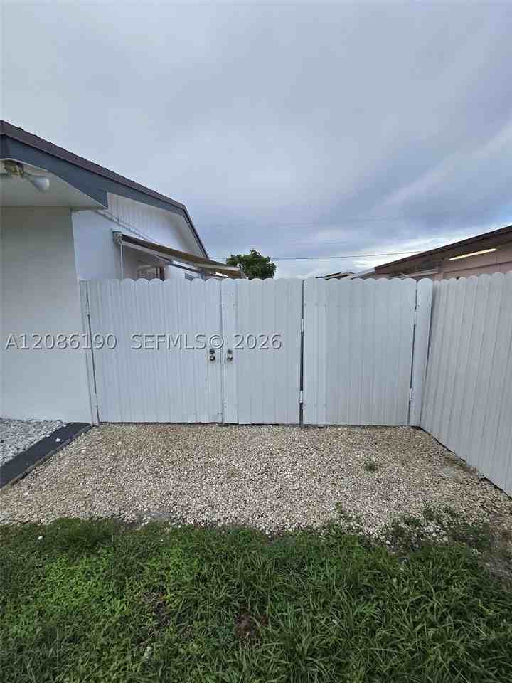 3835 Nw 185th St #EFF - Photo 4 of 19