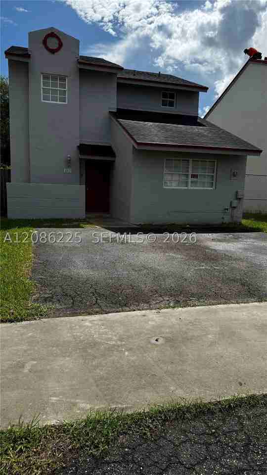 885 Se 13th Rd - Photo 2 of 19