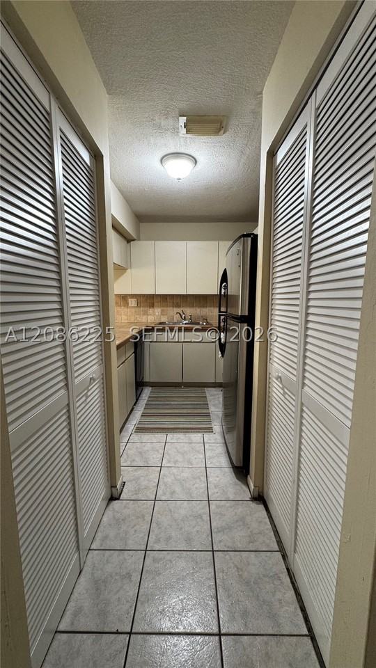 885 Se 13th Rd - Photo 3 of 19