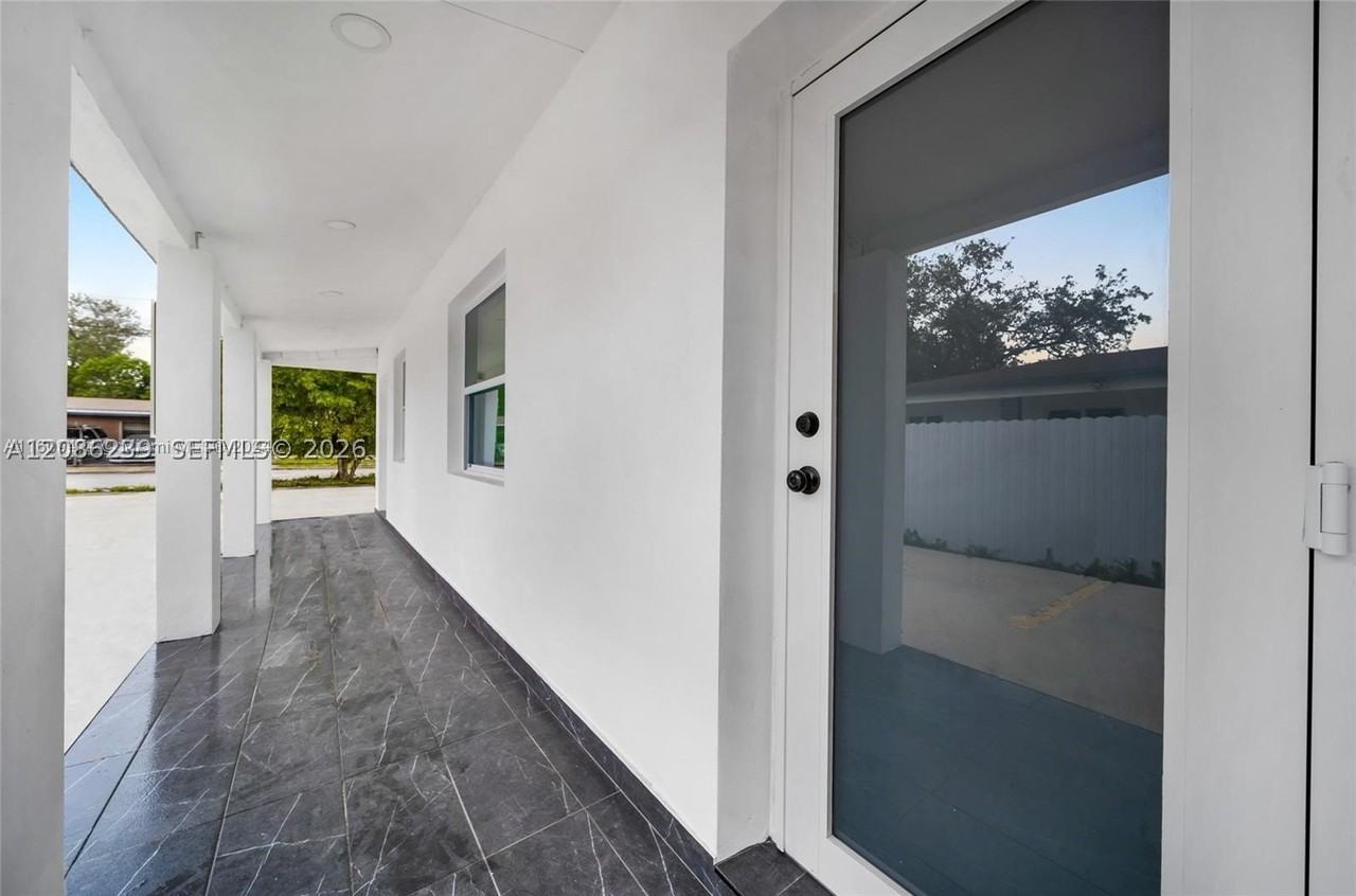 5509 Nw 5th Ct #5509 - Photo 3 of 9