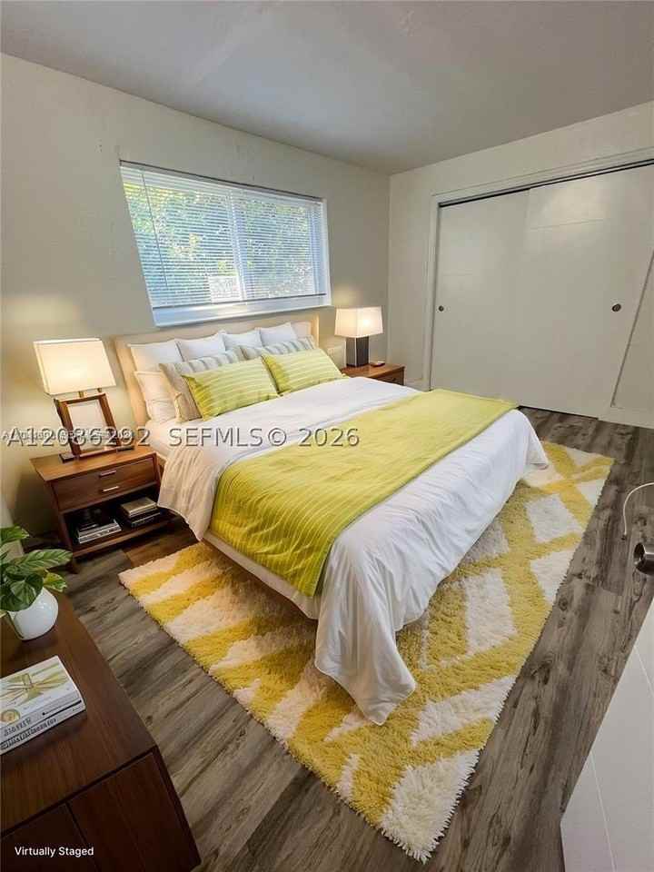 1630 Nw 18th St #5