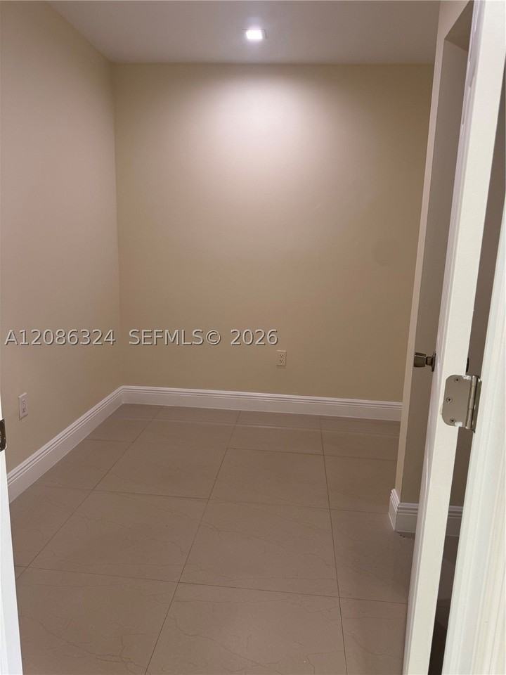 7075 Nw 173rd Dr #1406 - Photo 7 of 22