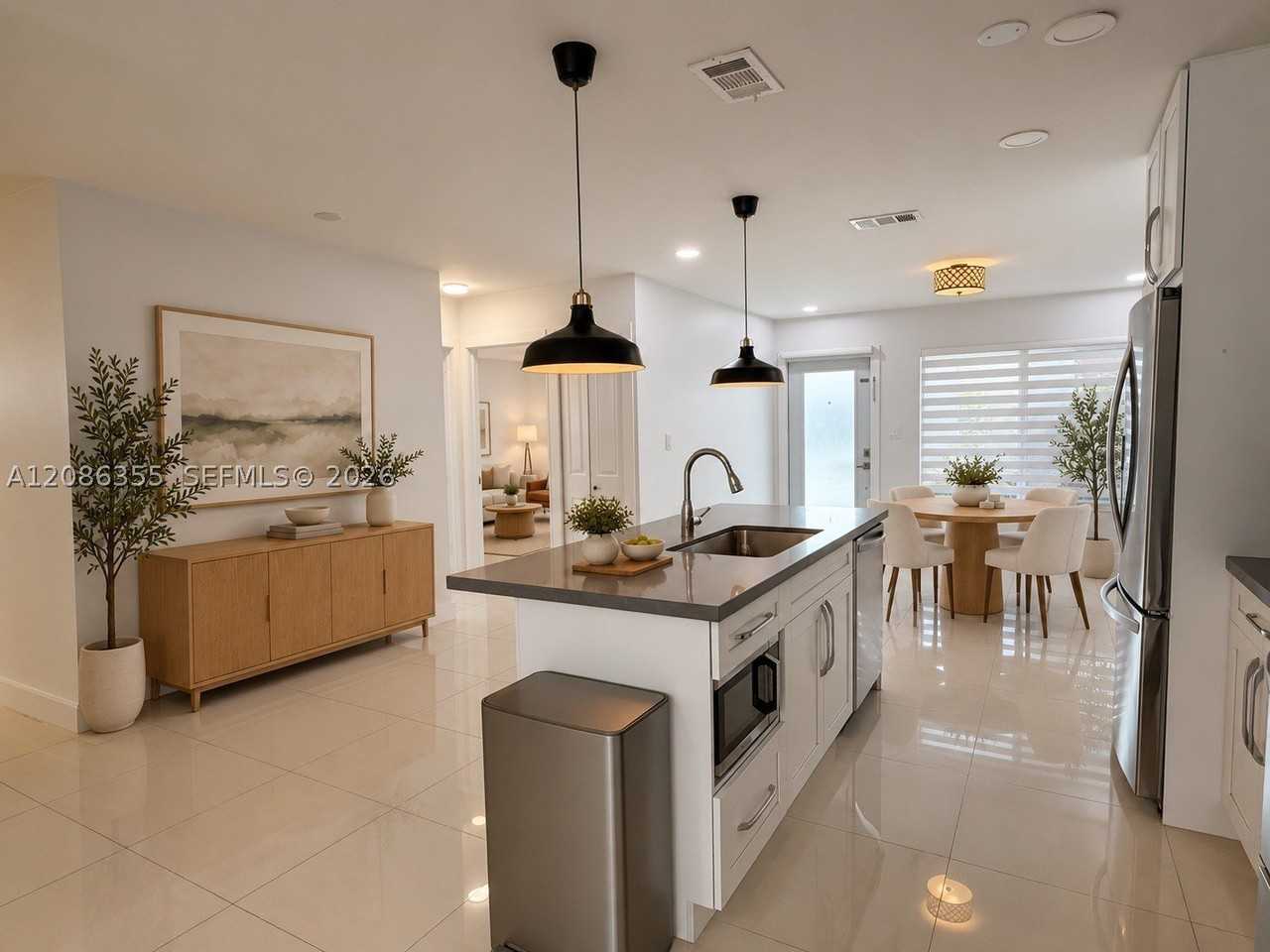 2420 Sw 102nd Ave - Photo 5 of 22