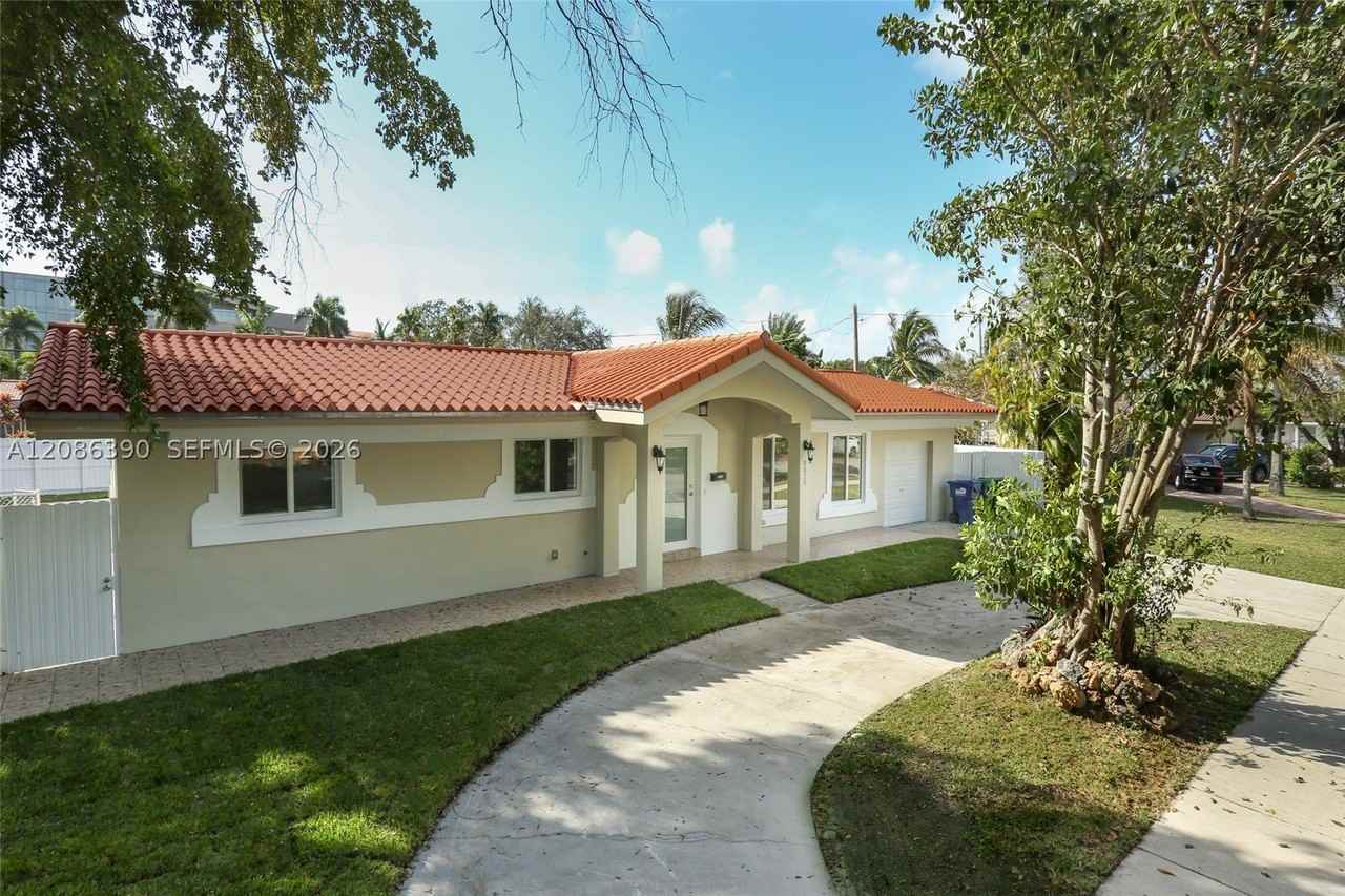 8870 Sw 87th St - Photo 4 of 20