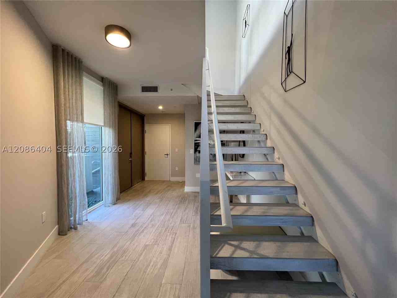 1000 99th St #6 - Photo 4 of 46