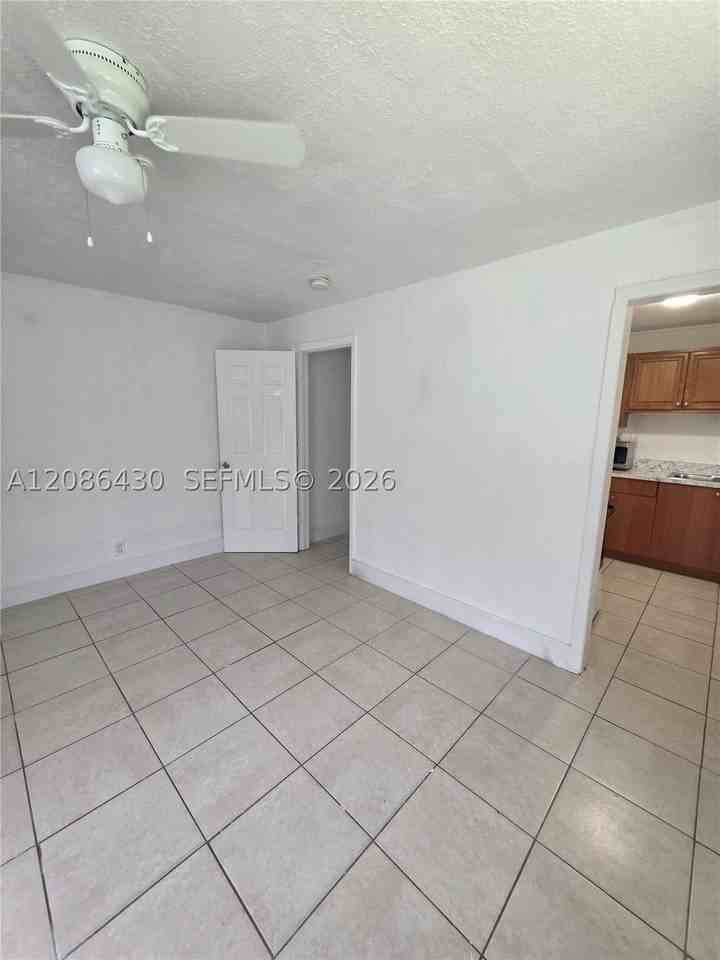 5731 Flagler St #3 - Photo 6 of 7