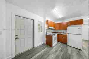 featured image of 6224 Miramar Pkwy #10