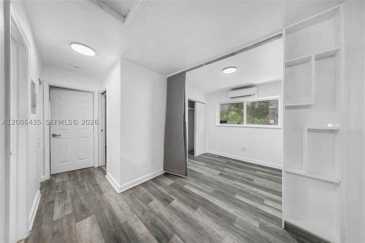 6224 Miramar Pkwy #10 - Photo 7 of 9