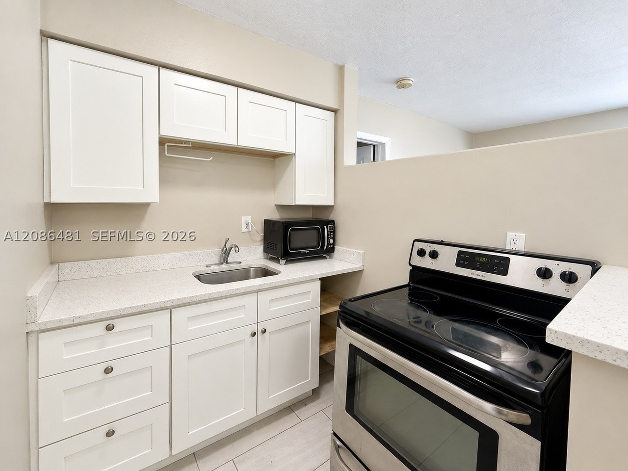 3639 Sw 13th Ct #1 - Photo 2 of 12