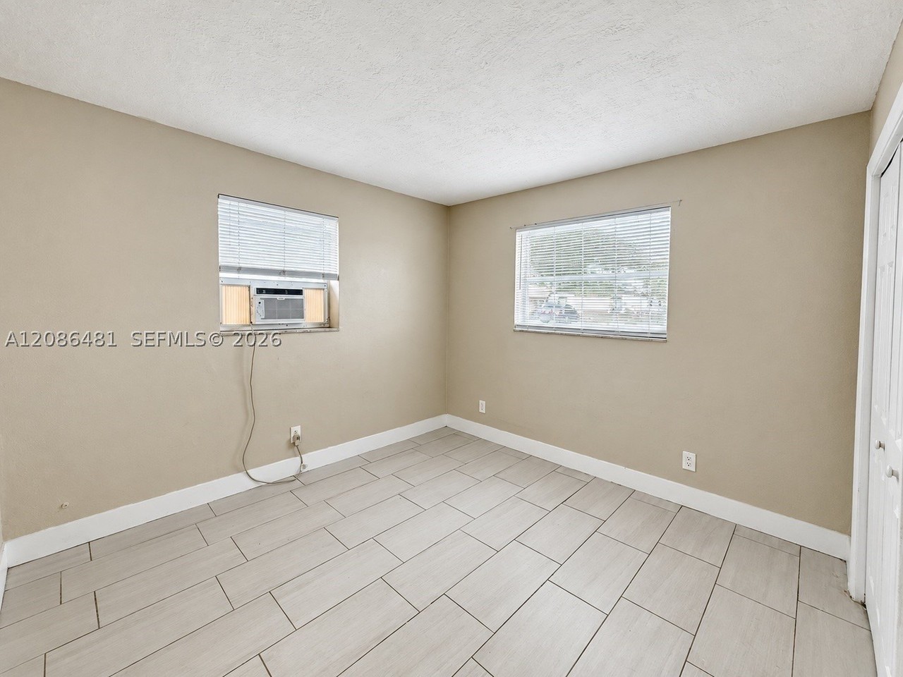 3639 Sw 13th Ct #1 - Photo 7 of 12