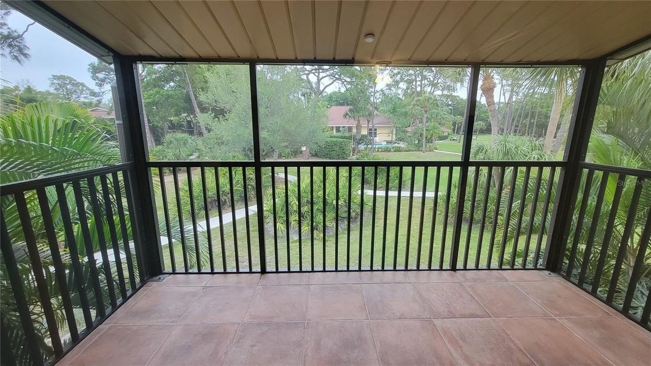 960 La Costa Cir #2 - Photo 4 of 17