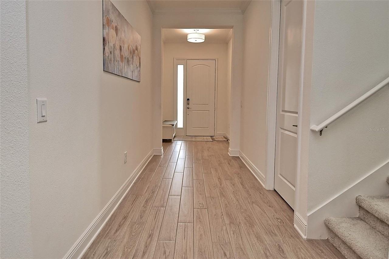 437 Alberata Way - Photo 2 of 47