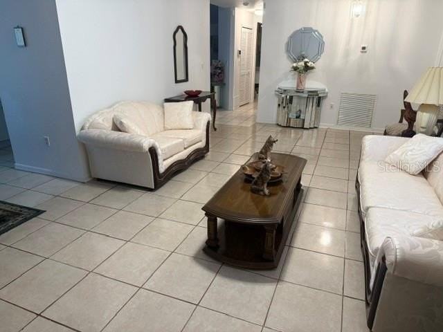 21239 Gaylord Ave - Photo 3 of 26