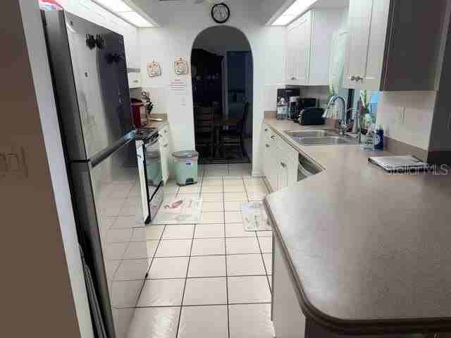 21239 Gaylord Ave - Photo 6 of 26