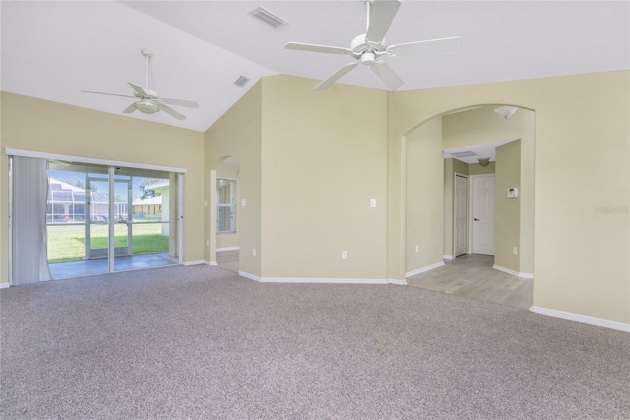 25334 Narwhal Ln - Photo 6 of 37