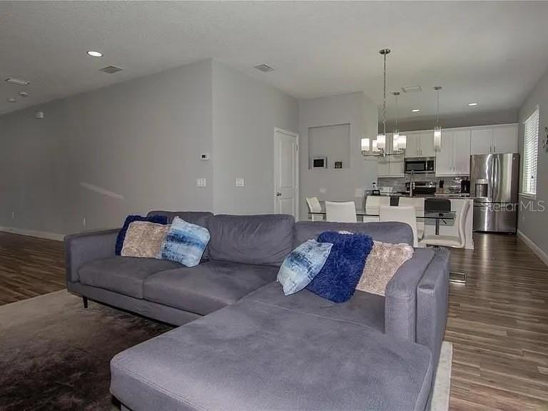 3855 S Fern Creek Ave - Photo 6 of 22