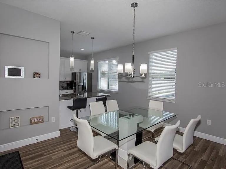 3855 S Fern Creek Ave - Photo 7 of 22