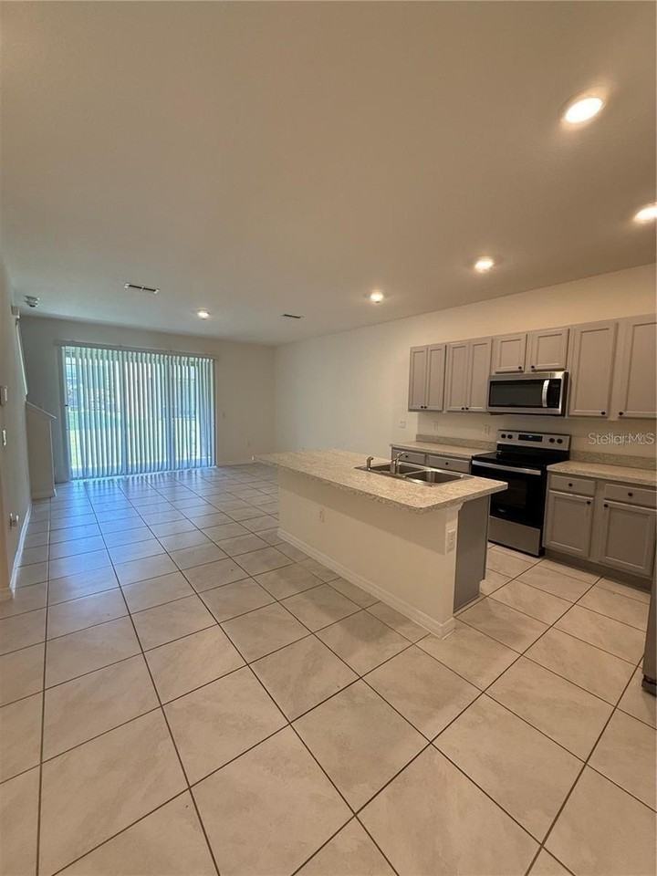 1264 Yellow Finch Dr - Photo 2 of 17