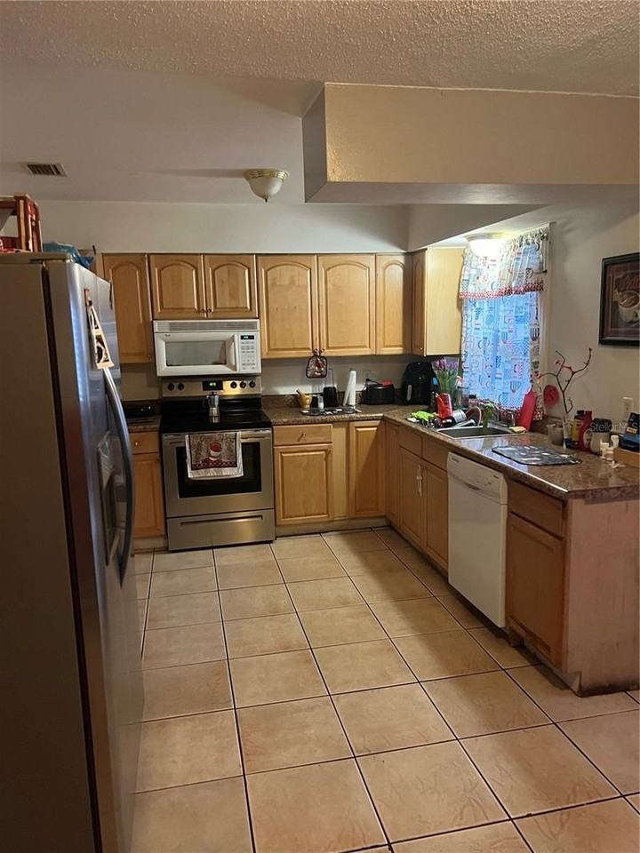 830 Baltimore Dr - Photo 3 of 8