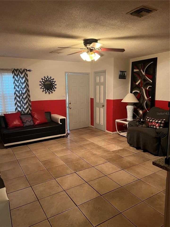 830 Baltimore Dr - Photo 4 of 8