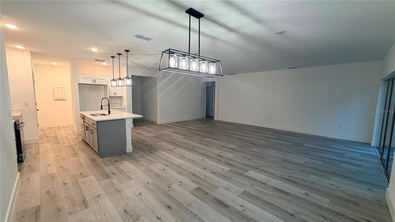 509 St Johns Ct - Photo 5 of 15