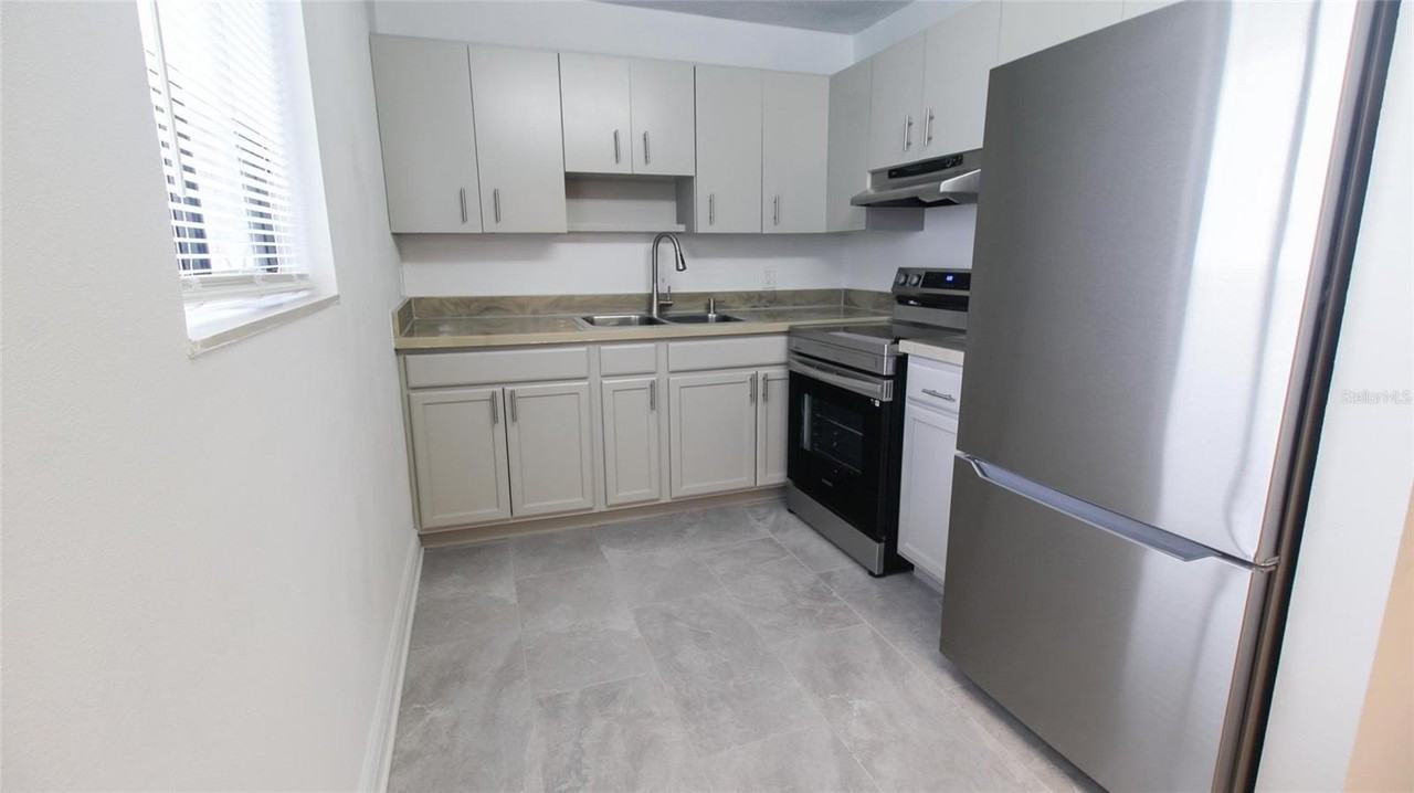 2509 Oak Park Way #115 - Photo 5 of 20