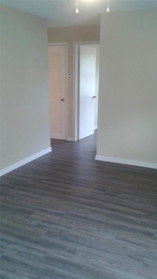 410 N Hill Ave - Photo 4 of 14