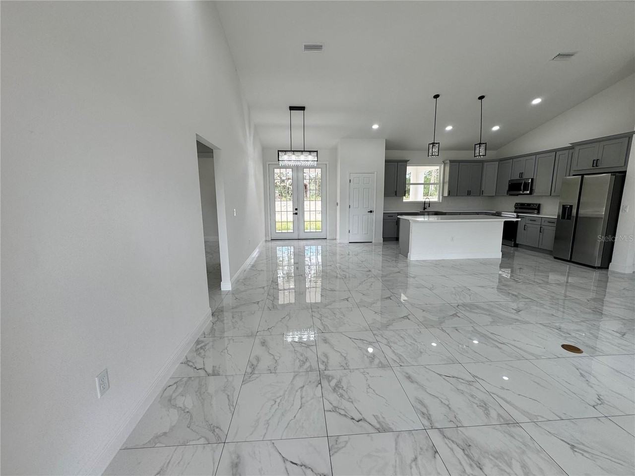 12423 Sw 67th Ln - Photo 6 of 29